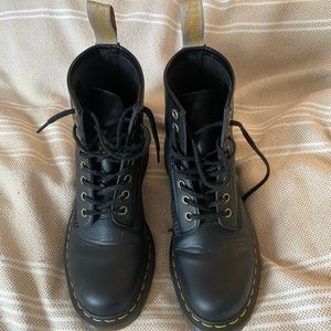 Vegan leather Doc Dr. Martens 1460 boots size 8